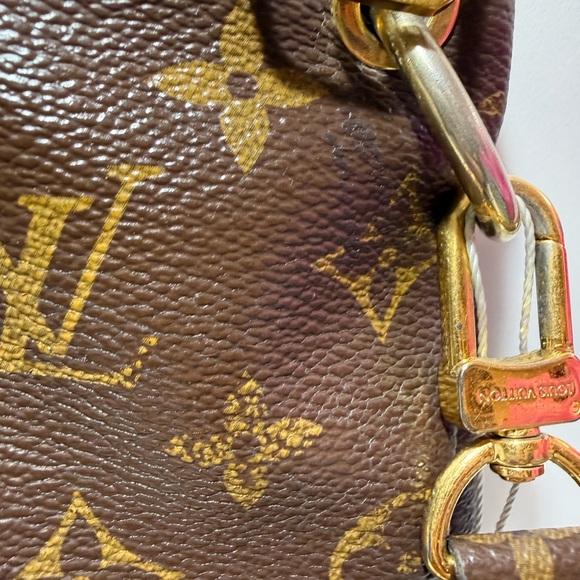 Louis Vuitton Brown Monogram Pallas Shoulder Bag MM - Picture 3 of 16